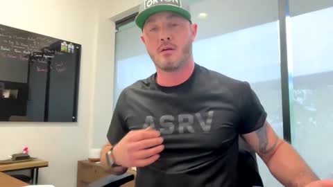 batman25326 online show from February 12, 7:13 pm