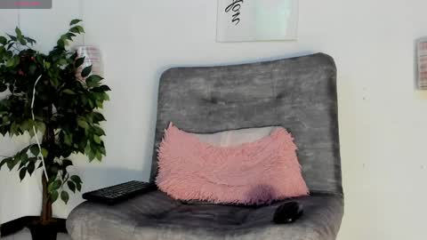 Snapshot of battista_turner chatting on April 24, 11:29 pm battista online show from April 24, 11:29 pm
