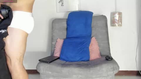 Snapshot of battista_turner chatting on May 7, 12:27 am battista online show from May 7, 12:27 am