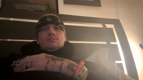 Snapshot of battlewolfxx chatting on December 20, 3:58 am battlewolfxx online show from December 20, 3:58 am