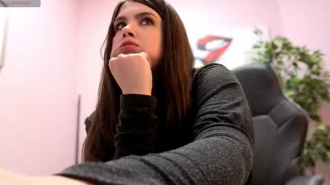 battymoll online show from March 22, 3:48 pm