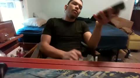 Snapshot of bbbbbro21 chatting on November 25, 2:50 pm bbbbbro21 online show from November 25, 2:50 pm