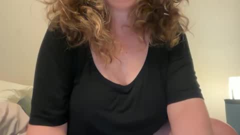 Snapshot of bbbecky33 chatting on June 13, 1:47 am bbbecky33 online show from June 13, 1:47 am