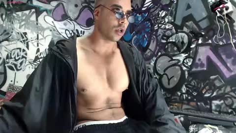 Justin online show from February 18, 1:22 pm