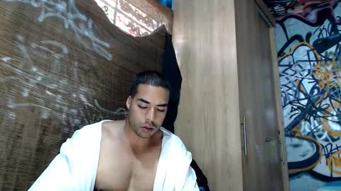 Justin online show from December 3, 9:13 pm