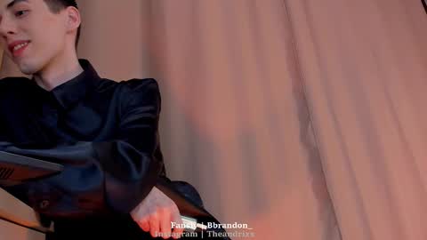 Snapshot of bbrandon_ chatting on February 21, 11:43 pm Brandon online show from February 21, 11:43 pm