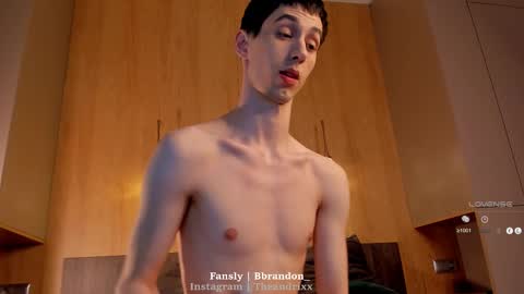 Snapshot of bbrandon_ chatting on March 6, 11:42 pm Brandon online show from March 6, 11:42 pm