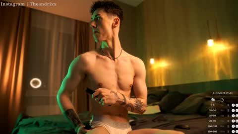 Snapshot of bbrandon_ chatting on December 16, 7:19 pm Brandon online show from December 16, 7:19 pm