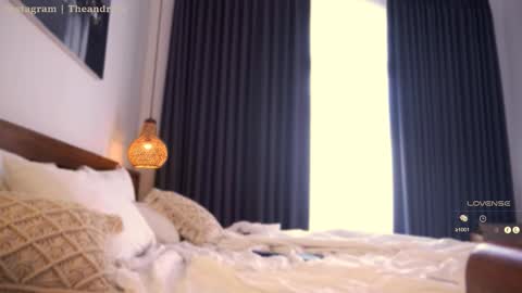 Snapshot of bbrandon_ chatting on February 18, 7:04 am Brandon online show from February 18, 7:04 am