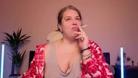 Snapshot of bbw_goddes chatting on February 6, 8:23 pm Love online show from February 6, 8:23 pm