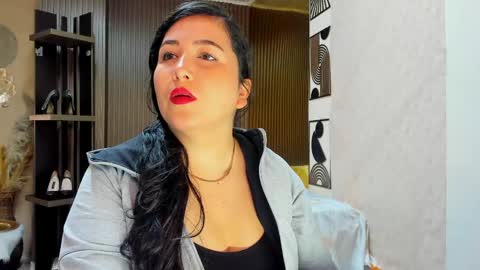 Snapshot of bbwluxurymuse chatting on May 15, 11:06 am bbwluxurymuse online show from May 15, 11:06 am