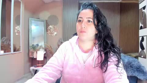 Snapshot of bbwluxurymuse chatting on May 29, 11:19 am bbwluxurymuse online show from May 29, 11:19 am