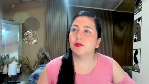 Snapshot of bbwluxurymuse chatting on June 4, 11:16 am bbwluxurymuse online show from June 4, 11:16 am