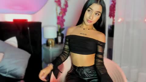 Snapshot of bby_izzy chatting on April 28, 11:37 am Bby online show from April 28, 11:37 am