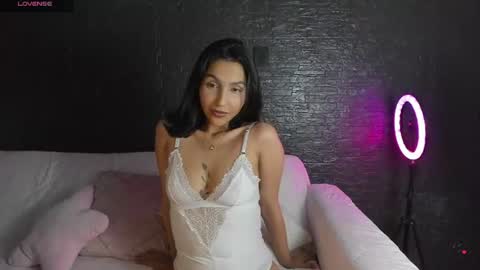 Snapshot of bby_salome_ chatting on June 14, 4:36 am salom online show from June 14, 4:36 am