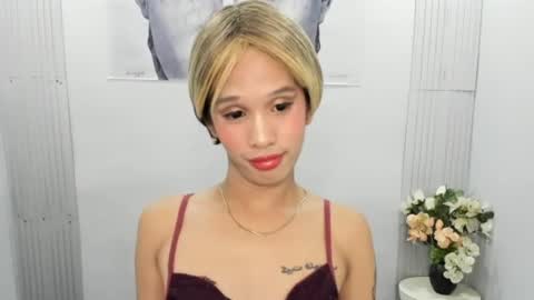 Snapshot of bbygrlamerah chatting on June 14, 12:19 am SEXY TRIO online show from June 14, 12:19 am