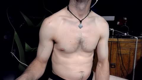 bchillin28 online show from April 7, 6:03 am