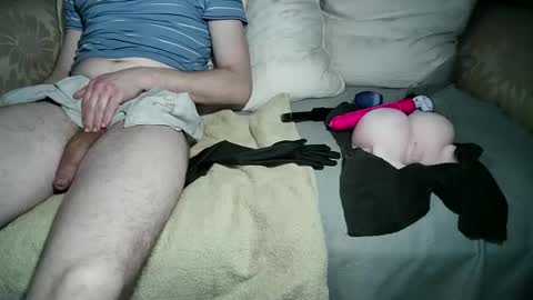 Snapshot of be4your_desire chatting on February 3, 1:30 am mikiforfun online show from February 3, 1:30 am