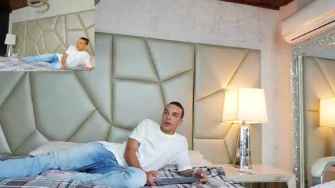 Helena  Evan online show from January 8, 12:07 pm