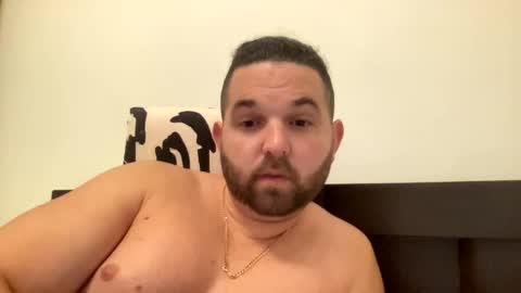 Snapshot of beachboyhardonyou chatting on February 21, 11:21 pm beachboyhardonyou online show from February 21, 11:21 pm