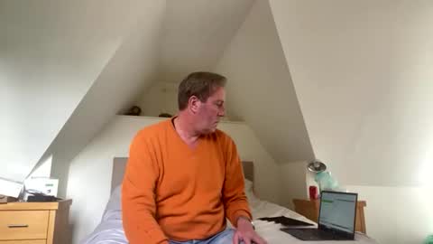 Snapshot of beachlover39 chatting on February 22, 1:20 pm Beachlover39 online show from February 22, 1:20 pm