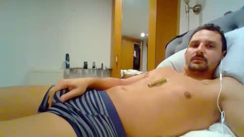 Snapshot of bearboudior chatting on November 13, 12:04 pm bearboudior online show from November 13, 12:04 pm