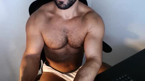 Snapshot of beard_top_guy chatting on December 14, 4:23 pm Beard Guy online show from December 14, 4:23 pm