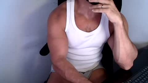 Snapshot of beard_top_guy chatting on June 14, 2:24 am Beard Guy online show from June 14, 2:24 am