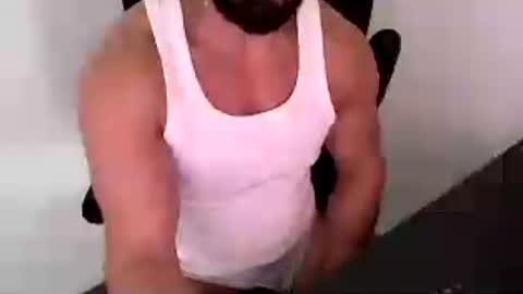 Snapshot of beard_top_guy chatting on June 27, 1:50 pm Beard Guy online show from June 27, 1:50 pm