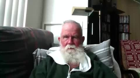 Snapshot of beardbushy chatting on May 13, 2:36 pm beardbushy online show from May 13, 2:36 pm