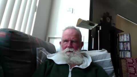 Snapshot of beardbushy chatting on May 29, 4:05 pm beardbushy online show from May 29, 4:05 pm