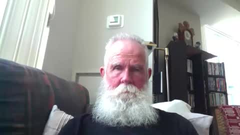 Snapshot of beardbushy chatting on June 7, 4:55 pm beardbushy online show from June 7, 4:55 pm
