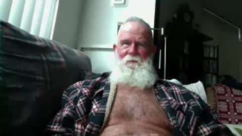 Snapshot of beardbushy chatting on June 14, 5:15 pm beardbushy online show from June 14, 5:15 pm
