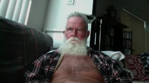 Snapshot of beardbushy chatting on August 2, 2:59 pm beardbushy online show from August 2, 2:59 pm