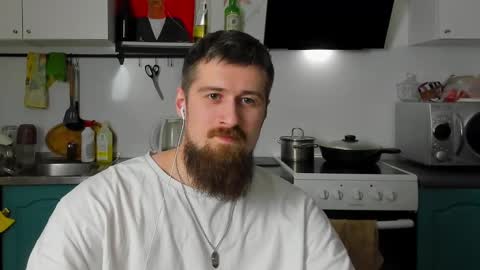 Snapshot of bearded_legend chatting on January 14, 7:53 pm Zeus online show from January 14, 7:53 pm