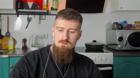 Snapshot of bearded_legend chatting on January 20, 9:22 pm Zeus online show from January 20, 9:22 pm