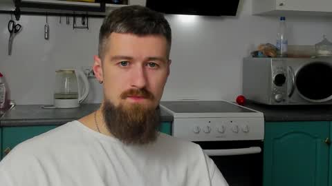 Snapshot of bearded_legend chatting on October 15, 5:46 pm Zeus online show from October 15, 5:46 pm