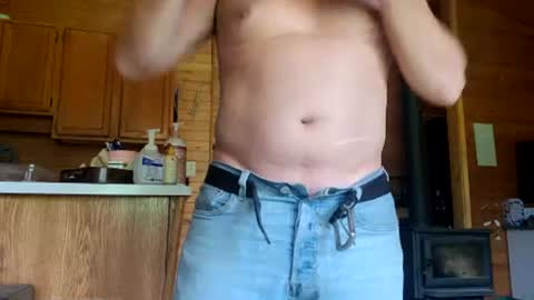 Snapshot of bearded_woodsman chatting on June 13, 12:30 am bearded_woodsman online show from June 13, 12:30 am