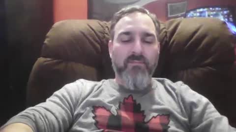 Snapshot of beardedambition chatting on January 3, 6:57 pm beardedambition online show from January 3, 6:57 pm