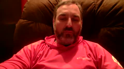 Snapshot of beardedambition chatting on April 30, 3:35 am beardedambition online show from April 30, 3:35 am