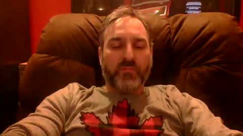 Snapshot of beardedambition chatting on May 3, 2:28 am beardedambition online show from May 3, 2:28 am