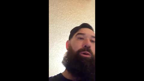 Snapshot of beardedbabe chatting on May 21, 5:03 am beardedbabe online show from May 21, 5:03 am
