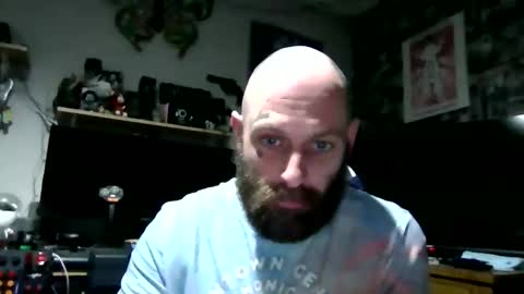 Snapshot of beardednjuicycock chatting on February 16, 7:26 am beardednjuicycock online show from February 16, 7:26 am