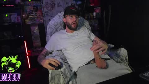 Snapshot of beastbxy chatting on March 4, 7:51 am beast bxy online show from March 4, 7:51 am