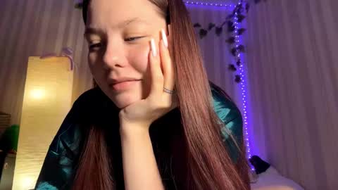 Snapshot of beataschielke chatting on February 16, 12:01 pm Bella online show from February 16, 12:01 pm