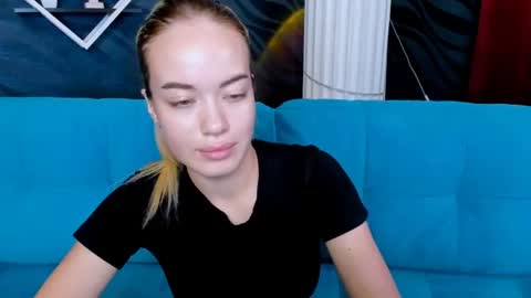 Snapshot of beatrice33 chatting on August 9, 3:34 am alexa online show from August 9, 3:34 am