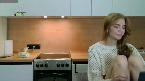Snapshot of beatrice_on chatting on December 1, 4:40 pm beatrice online show from December 1, 4:40 pm