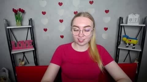 BeatriceFlyy online show from December 7, 10:12 am