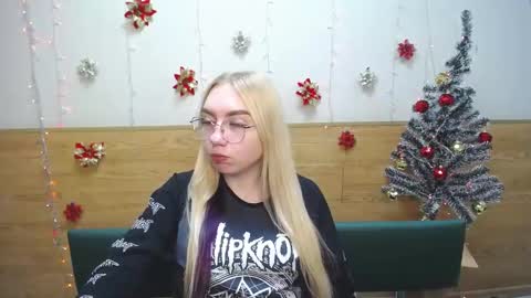 BeatriceFlyy online show from January 19, 1:12 pm