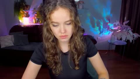 Snapshot of beatricewild chatting on May 29, 10:35 am BeatriceWild online show from May 29, 10:35 am